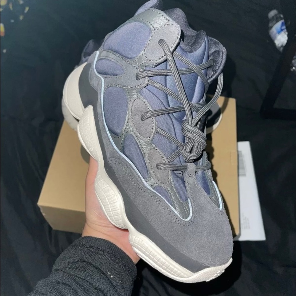 Yeezy boots 500 size 4 1/2